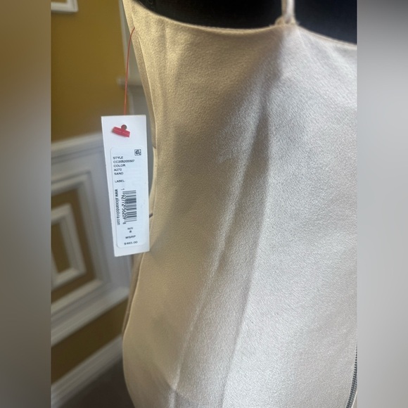 Alice + Olivia
Harmony Asymmetrical Midi Dress Elegant Cream Satin Cutout - Picture 16 of 17